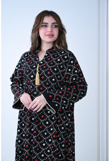 جلابية نسائية مطرزة بزهور صغيرة وأكمام واسعة