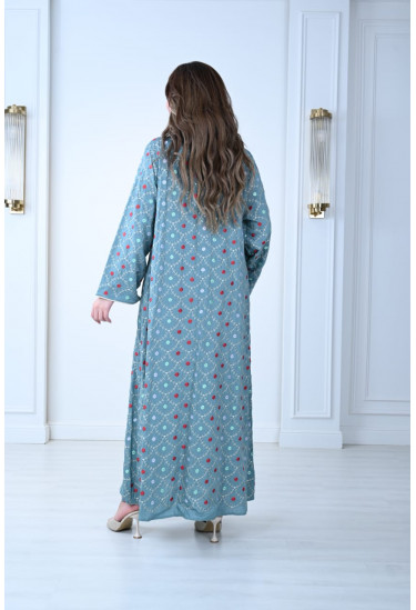 جلابية نسائية مطرزة بزهور صغيرة وأكمام واسعة