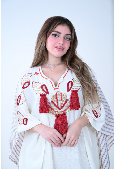 جلابية تراثيه ملكيه  بتطريز لؤلؤي وشراشيب 