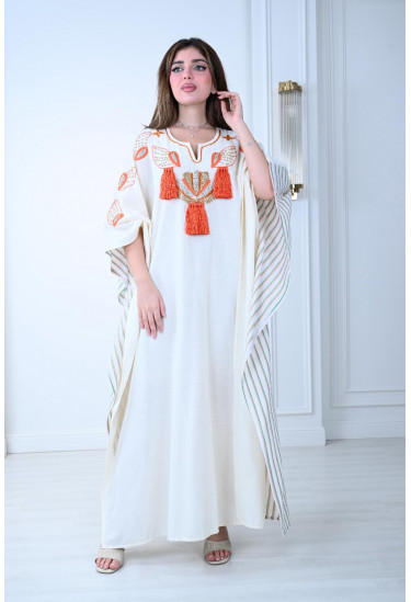 جلابية تراثيه ملكيه  بتطريز لؤلؤي وشراشيب 