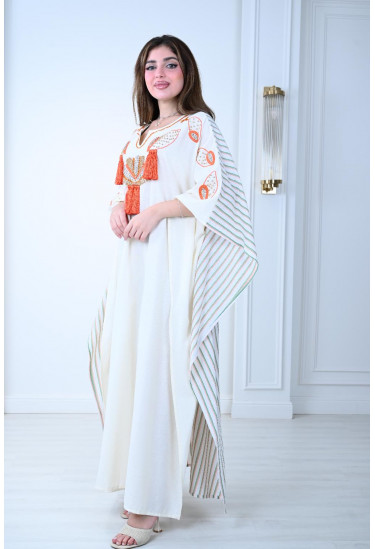 جلابية تراثيه ملكيه  بتطريز لؤلؤي وشراشيب 