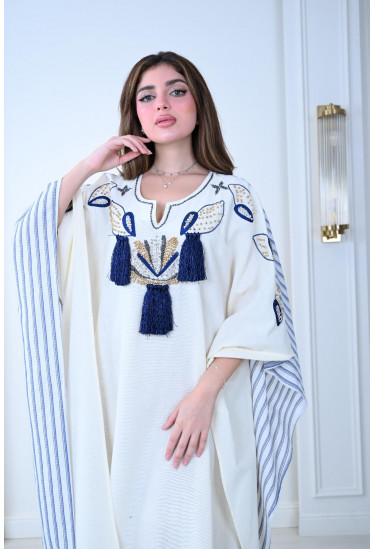 جلابية تراثيه ملكيه  بتطريز لؤلؤي وشراشيب 