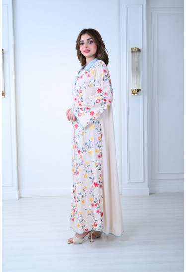 جلابية نسائية كاجوال مزينة بطبعات ملونة جلابية نسائية كاجوال مزينة بطبعات ملونة