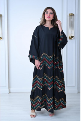 جلابية فاخرة بتطريز هندسي ملون