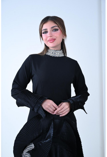 فستان سهرة أسود بلمسات فضية رائعه فستان سهرة أسود بلمسات فضية رائعه