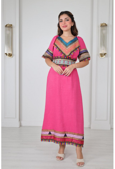 جلابية تراثية أنيقة بتطريز ملون 