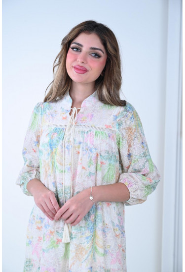 أناقة شرقية ساحرة مع جلابية النقوش الملكية أناقة شرقية ساحرة مع جلابية النقوش الملكية