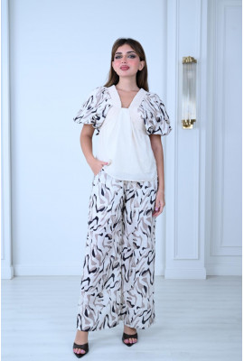 طقم صيفي أنيق بنقشة فنية وعصرية