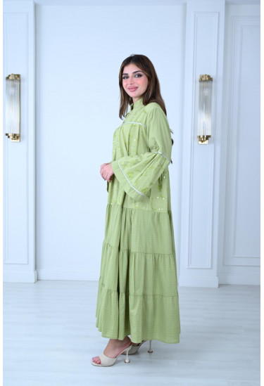 فستان فضفاض بتصميم عصري انيق