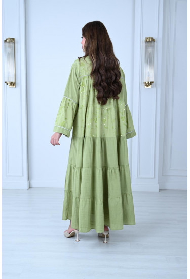 فستان فضفاض بتصميم عصري انيق