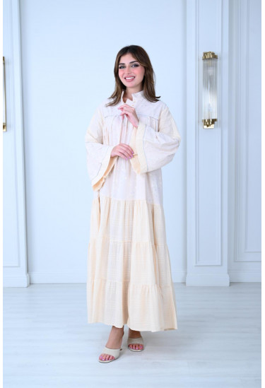 فستان فضفاض بتصميم عصري انيق