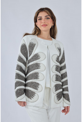 طقم نسائي فاخر مطرز بنقشة فضية أنيقة