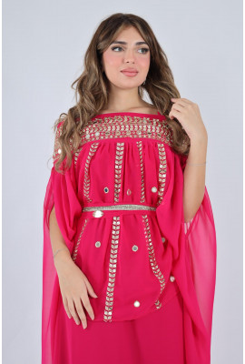 قفطان فاخر بتطريز مرايا وأكمام كاب