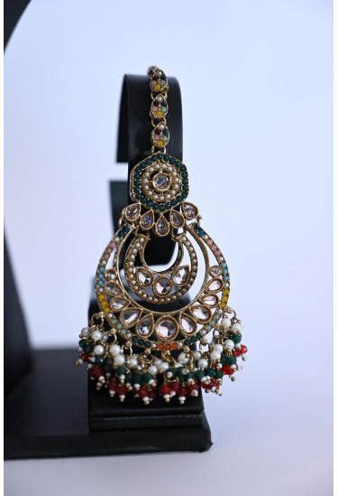 طقم مجوهرات هندي فاخر بتصميم تراثي