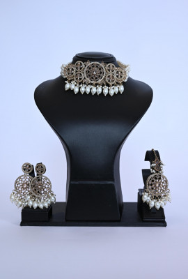  طقم مجوهرات هندي فاخر مرصع باللؤلؤ والكريستال
