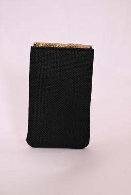 حقيبه صغيره أنيقة بتطريز فاخر وأحجار ملونة حقيبه صغيره أنيقة بتطريز فاخر وأحجار ملونة