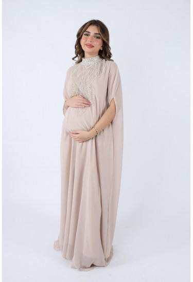 فستان سهرة طويل واسع مطرز بلمسات فاخرة