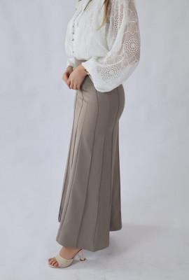 تنورة طويلة بليسيه بخطوط طولية تنورة طويلة بليسيه بخطوط طولية