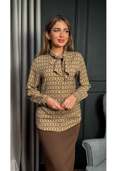 تنورة نسائية قصيرة ضيقة