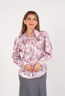 بلوزة حريرية أنيقة بنقش زهري كلاسيكي