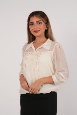 بلوزة  أنيقة بياقة كلاسيكية وربطة ناعمة