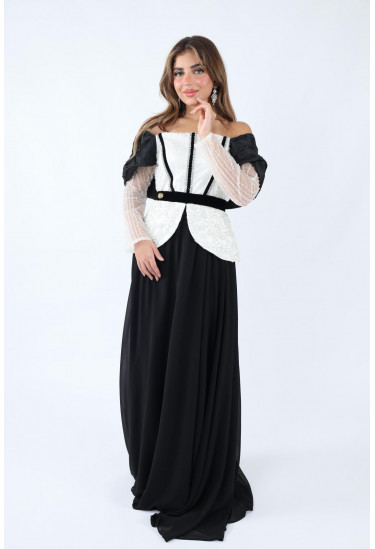 فستان كلاسيكي بأكمام شفافة وتصميم أنيق