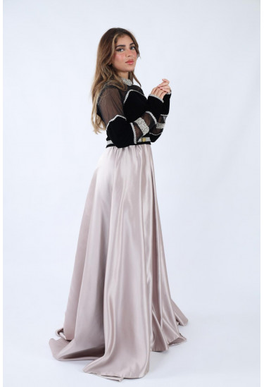 فستان سهرة ملكي بتصميم فاخر