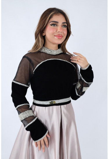 فستان سهرة ملكي بتصميم فاخر