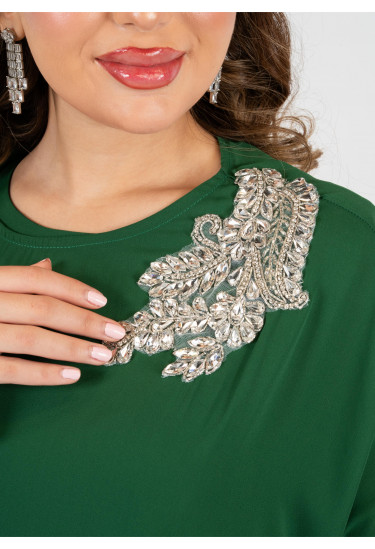 فستان ملكي بتطريز فاخر لليوم الوطني فستان ملكي بتطريز فاخر لليوم الوطني