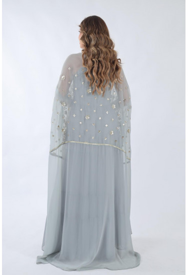 فستان سهرة مطرز بتصميم أنيق وراقي