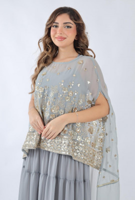 فستان سهرة مطرز بتصميم أنيق وراقي فستان سهرة مطرز بتصميم أنيق وراقي