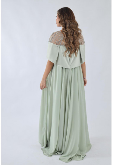 فستان سهرة  أنيق بتصميم راقٍ للمناسبات