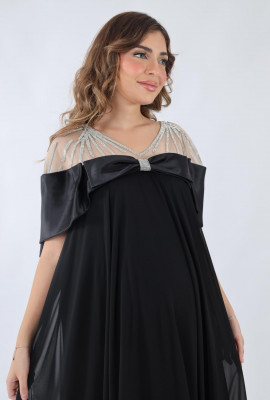 فستان سهرة  أنيق بتصميم راقٍ للمناسبات