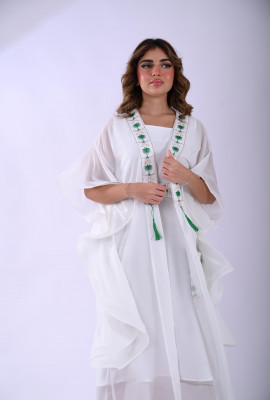 جلابيه أنيقة بتطريز وطني سعودي جلابيه أنيقة بتطريز وطني سعودي