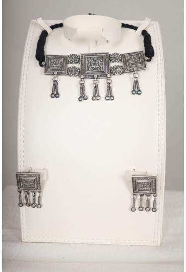  طقم إكسسوار تقليدي بتصميم هندسي 