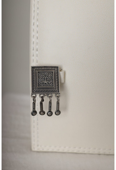  طقم إكسسوار تقليدي بتصميم هندسي 