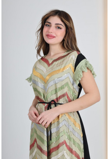 فستان بنمط زجزاج ملون 