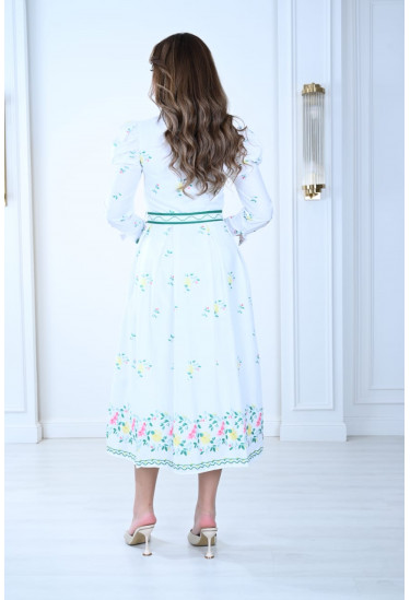  فستان أنيق بنقوش زهرية  رائعه