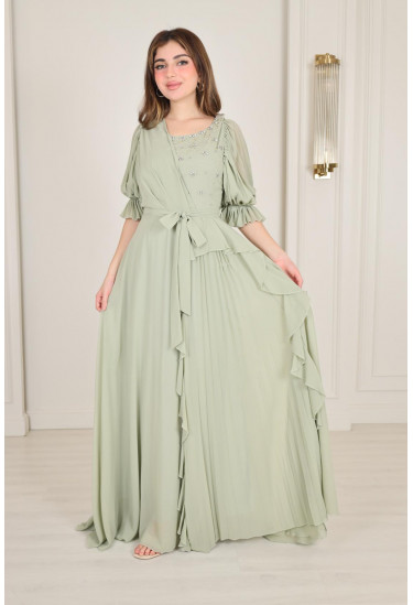 فستان أنيق بتصميم فخم ولمسات راقية