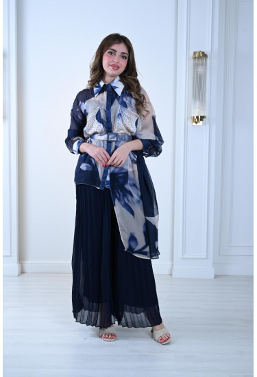 طقم فاخر بلمسة فنية لإطلالة راقية وأنيقة