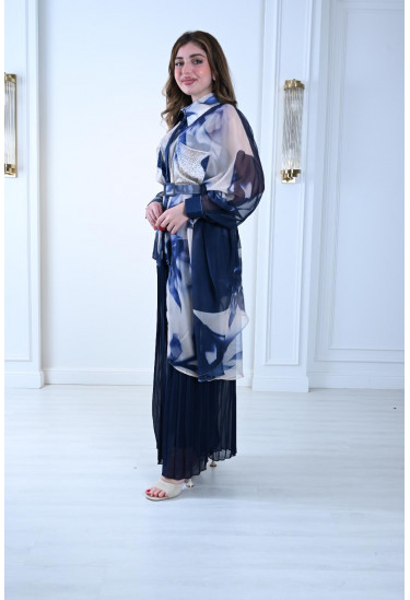 طقم فاخر بلمسة فنية لإطلالة راقية وأنيقة