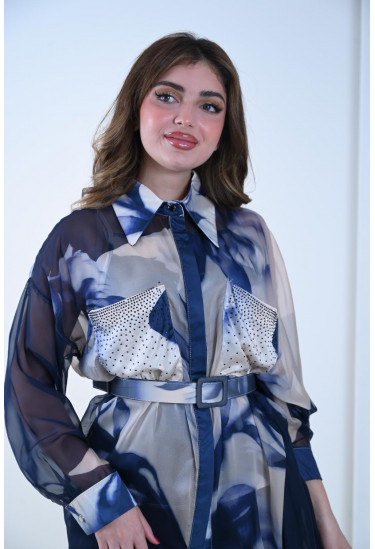 طقم فاخر بلمسة فنية لإطلالة راقية وأنيقة