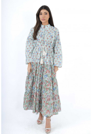 فستان نسائي مزين بالزهور 