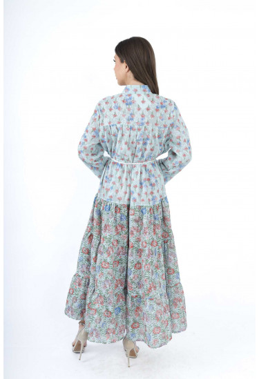 فستان نسائي مزين بالزهور 