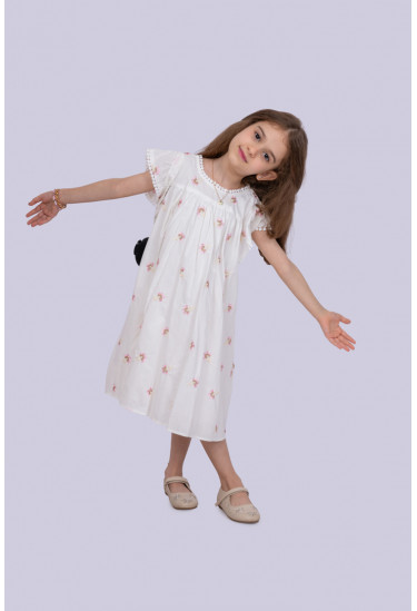 فستان بناتي بنقوش رقيقه