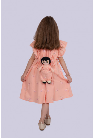 فستان بناتي بتطريز رقيق