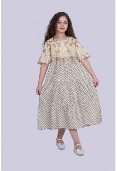 جلابية أطفالي مطرزة بنمط أدوار بكشكشة