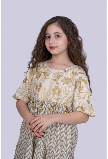 جلابية أطفالي مطرزة بنمط أدوار بكشكشة