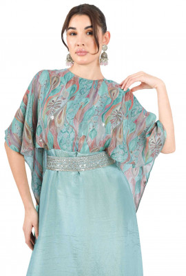 فستان سهرة بكاب مطرز