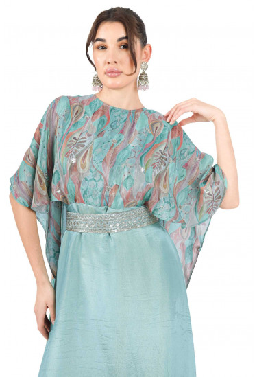 فستان سهرة بكاب مطرز